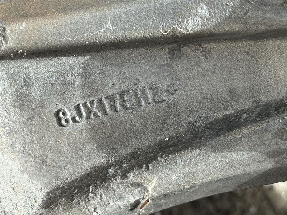 Гуми с шипове и джанти VW Amarok