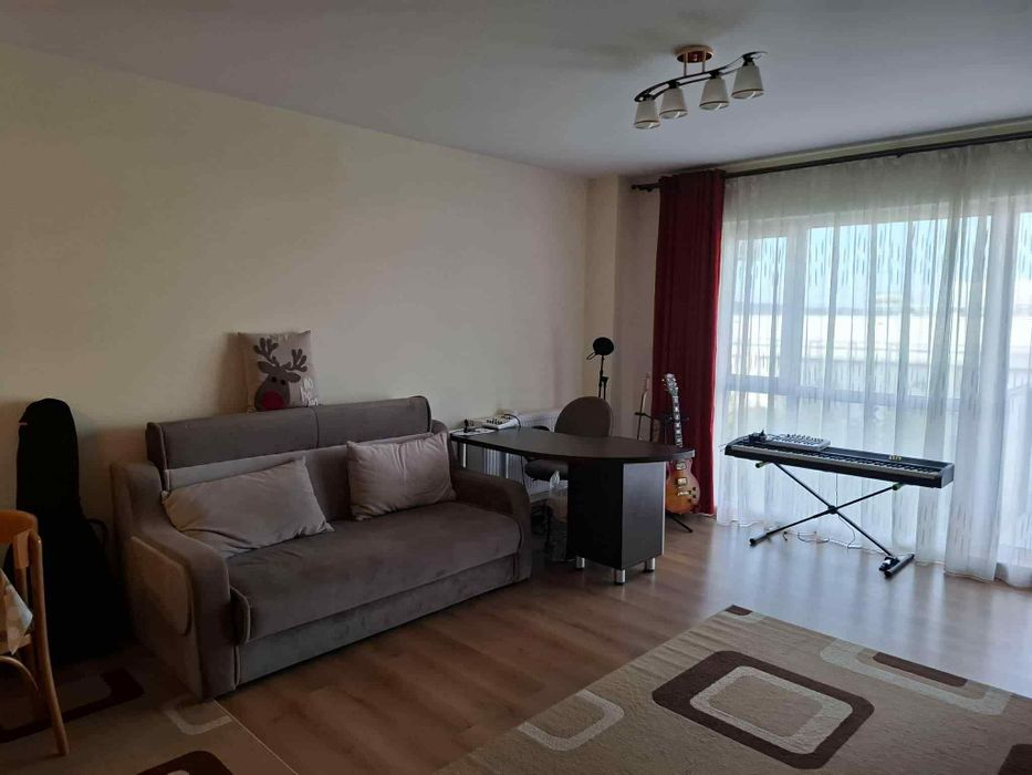 Caut coleg de apartament