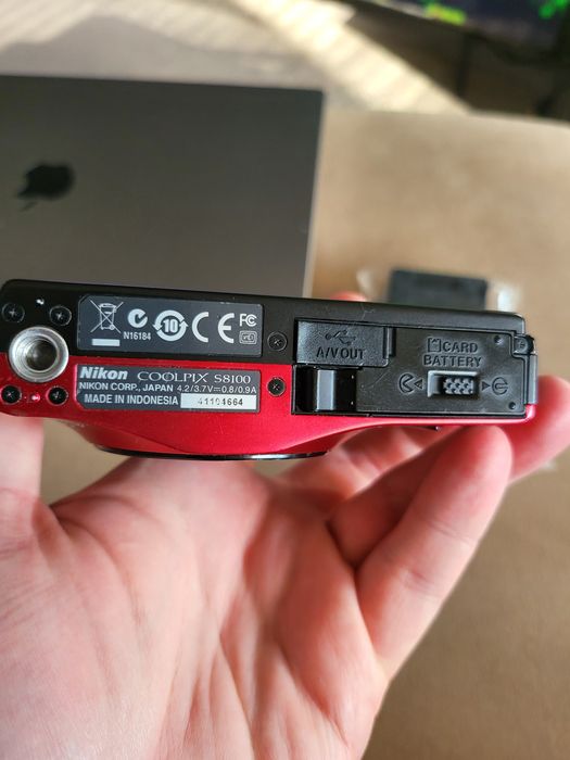 Nikon Coolpix S8100 red 12mp