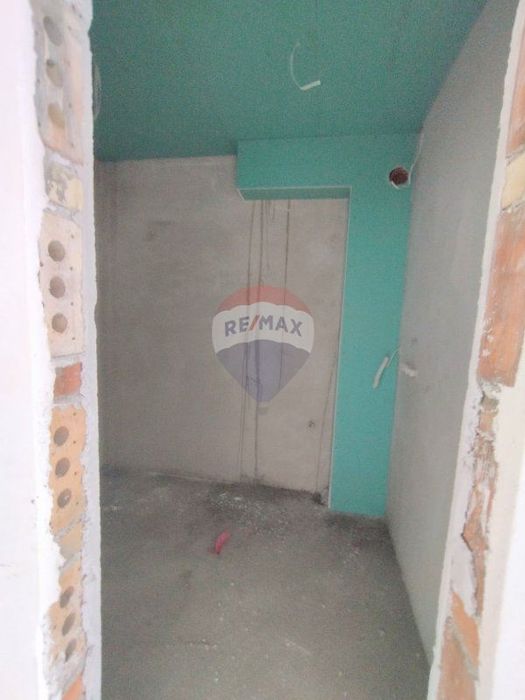 Продава се Многостаен апартамент в Варна, Виница - 237 кв.м за 1055 €/кв.м - Снимка #11