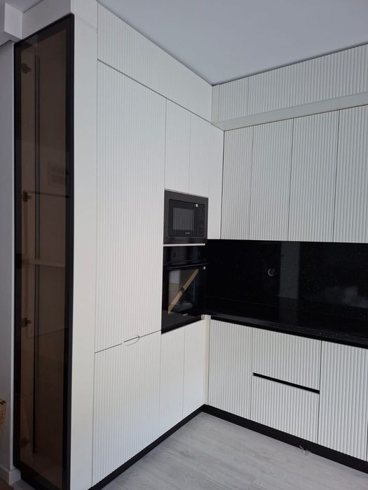 Mobila de bucatarie pe comanda.