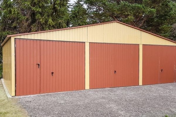 Garaj metalic din panouri sandwich 4.6 x 6.6m