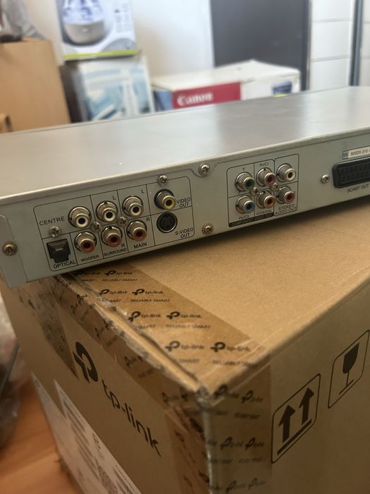 DVD плейър AMSTAR AX-500DX