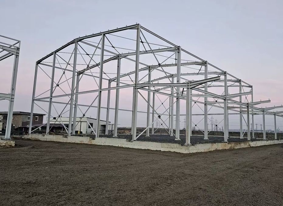 Vand hale și structuri metalice,  industriale și agricole