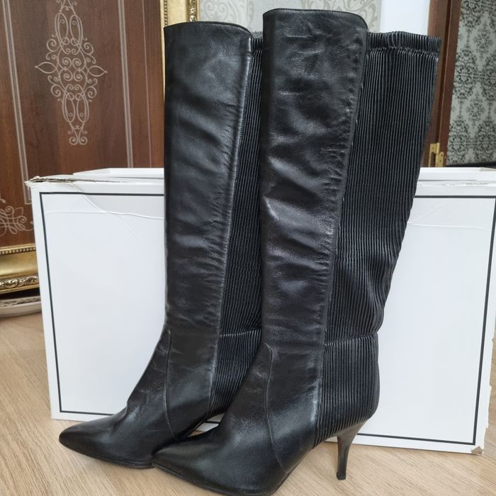 Итальянские кожанные осенние сапожки р.38