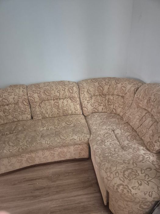 Продам угл. диван