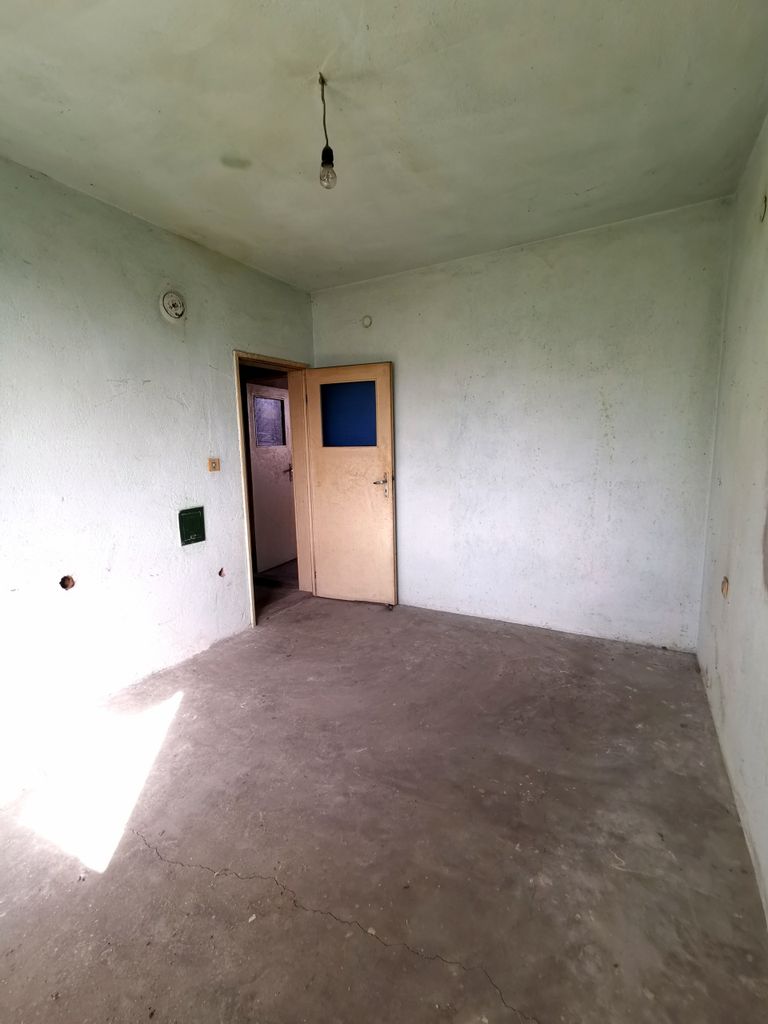 Продава се Етаж от къща в с. Първомайци, Област Велико Търново - 120 кв.м за 375 €/кв.м - Снимка #9