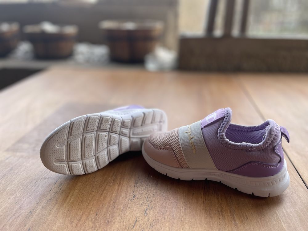 Маратонки Champion номер 25