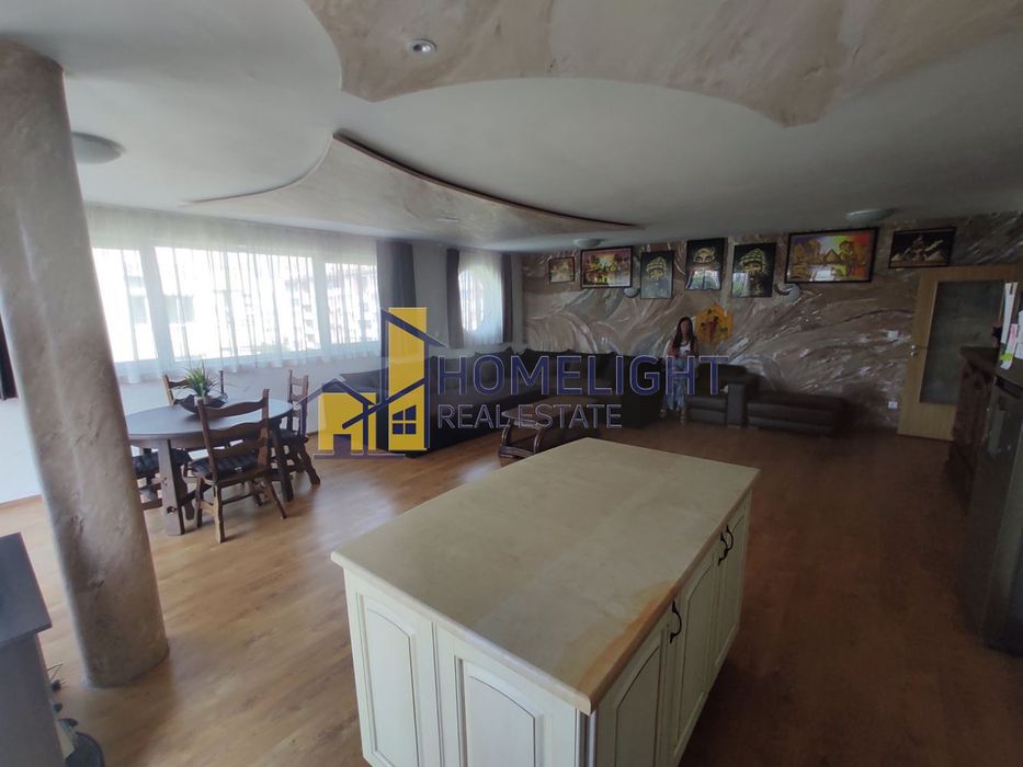 Продава се Тристаен апартамент в София, Гоце Делчев - 138 кв.м за 2609 €/кв.м - Снимка #2