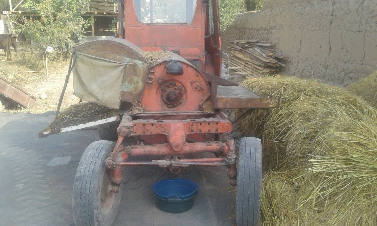 Mini kombayn traktor