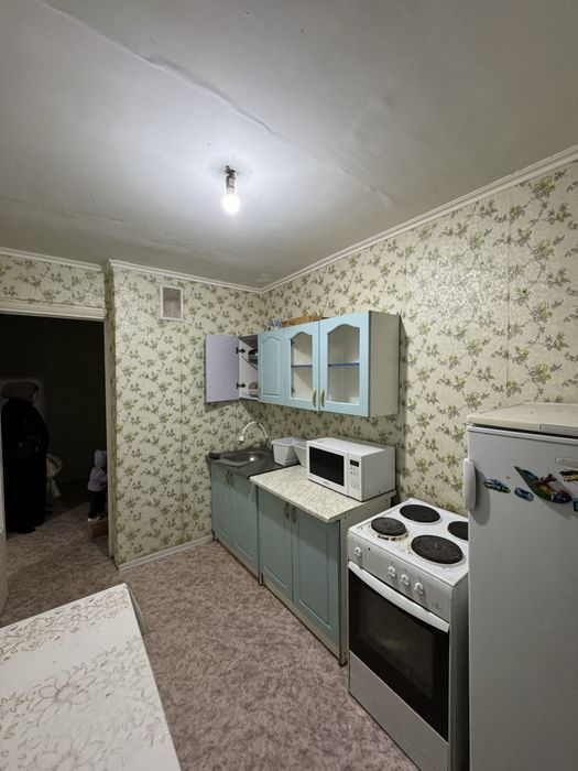 Продам двух комн квартиру ждс 21