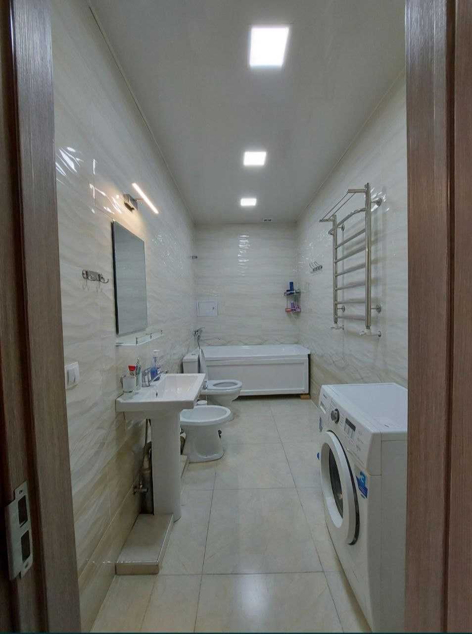 *464 Сдаю бомбическую 4-х комнатную квартиру на Айбеке
