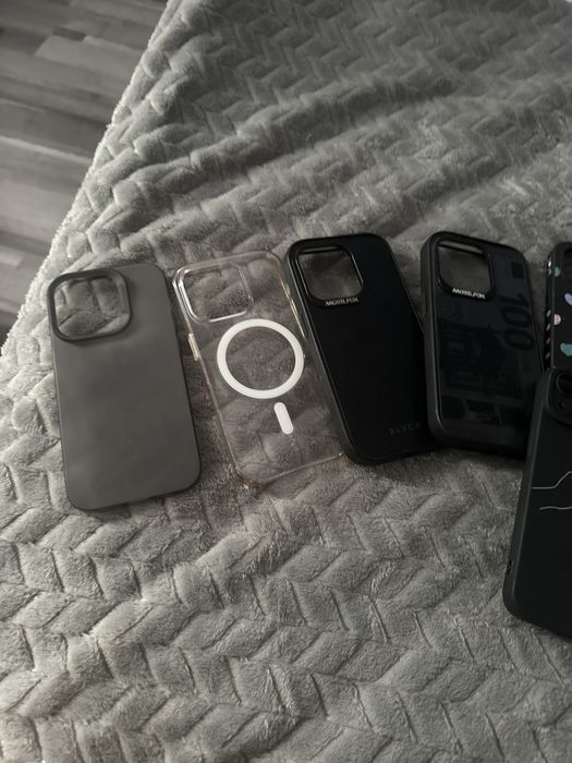 Huse iphone diferite modele