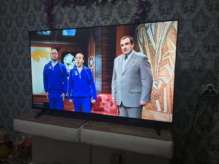 Продаётся телевизор Ssmart 55 дюймов