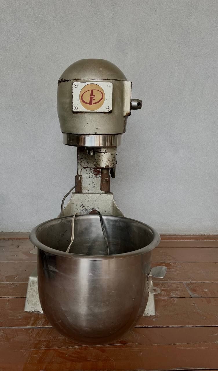 Печь и миксер на продажу