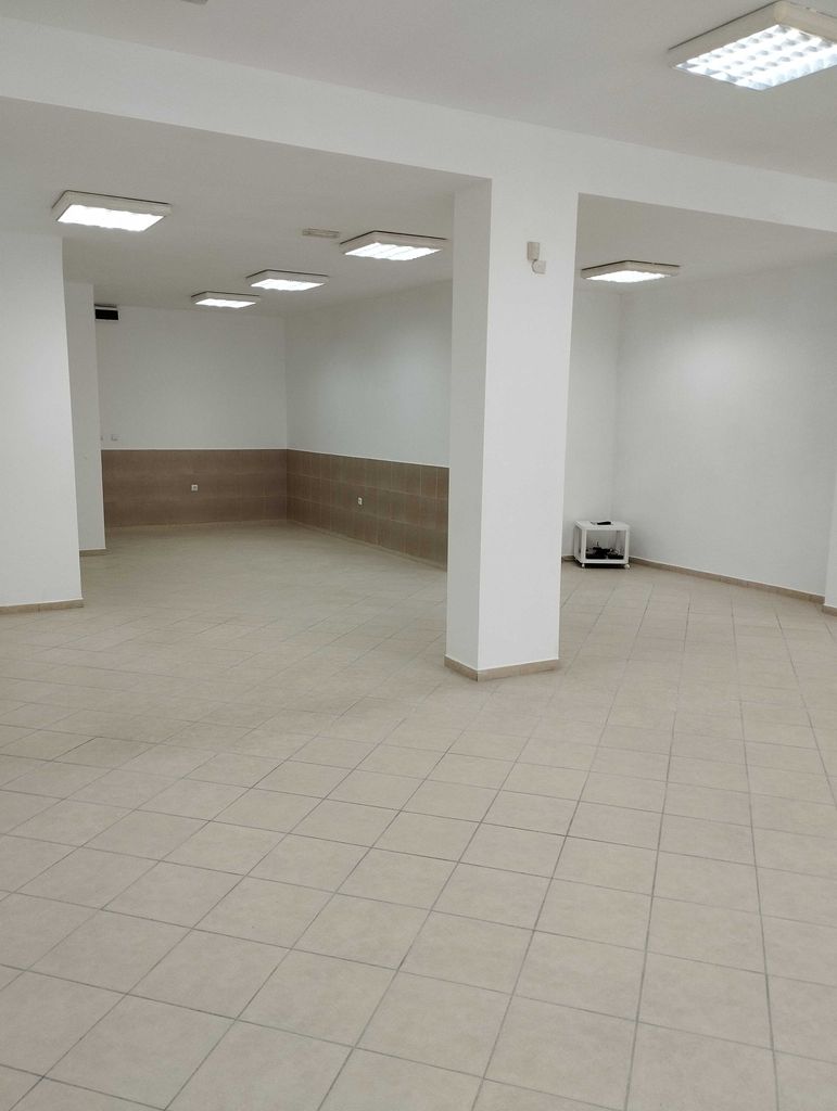 Дава се под наем Офис в Варна, Кайсиева градина - 150 кв.м за 1274.49 € - Снимка #4