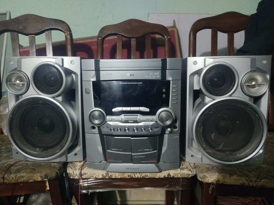 Музыкальный цент б.у