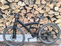 Vand bicicleta downhill