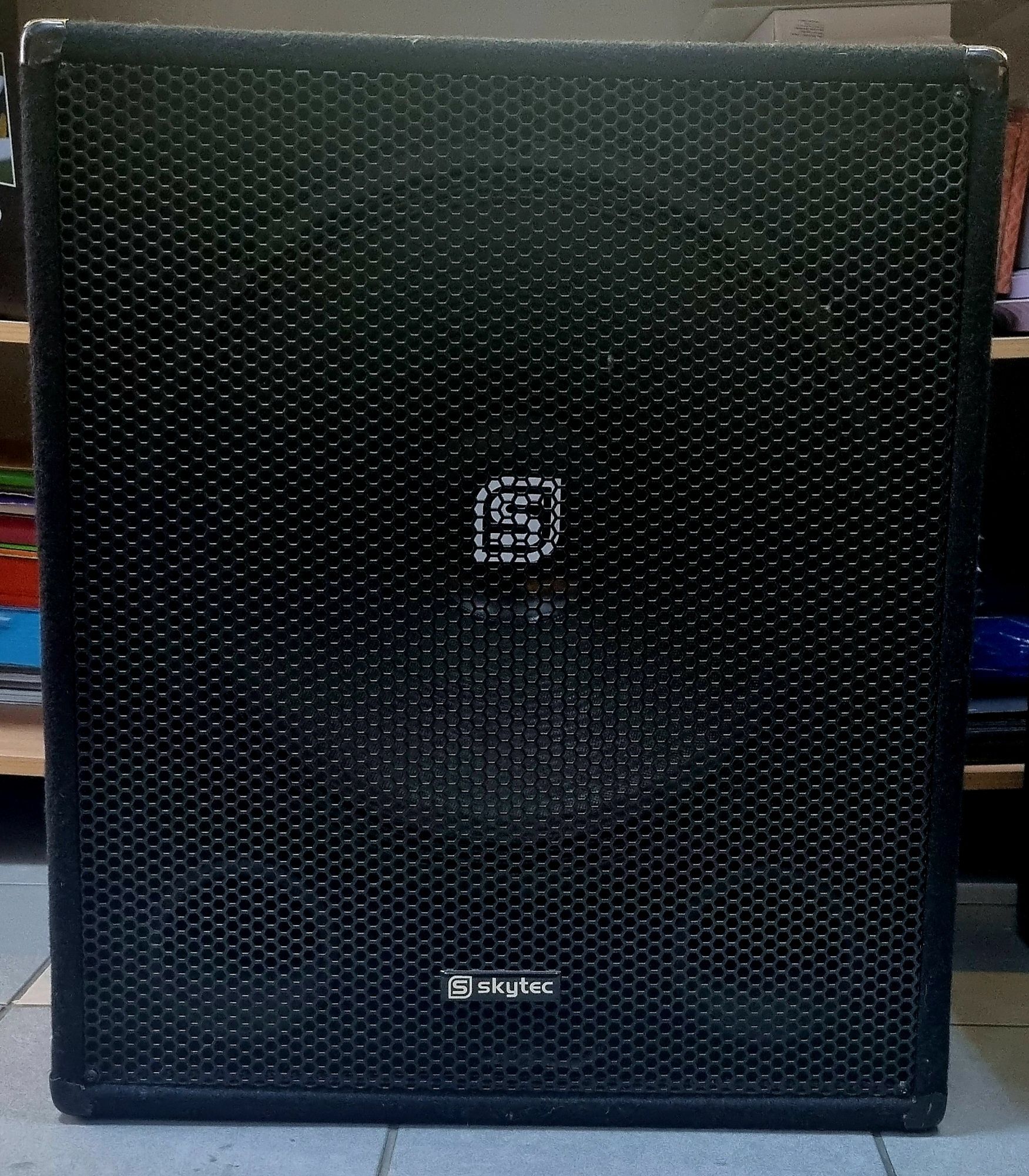 SMW18, 1000W max., Subwoofer activ PA, 46cm (18 "), bi-amp