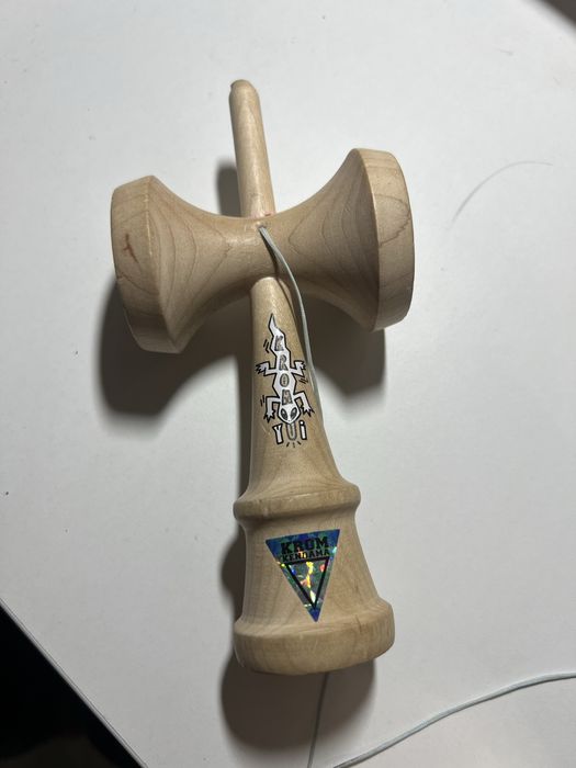 Kendama Krom pro model yui