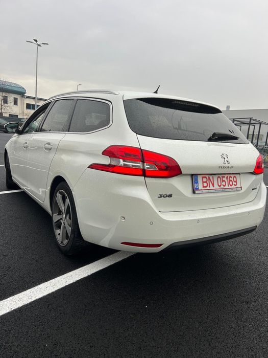 Peugeot 308, Panoramic, Alcantara, Navigatie, €6