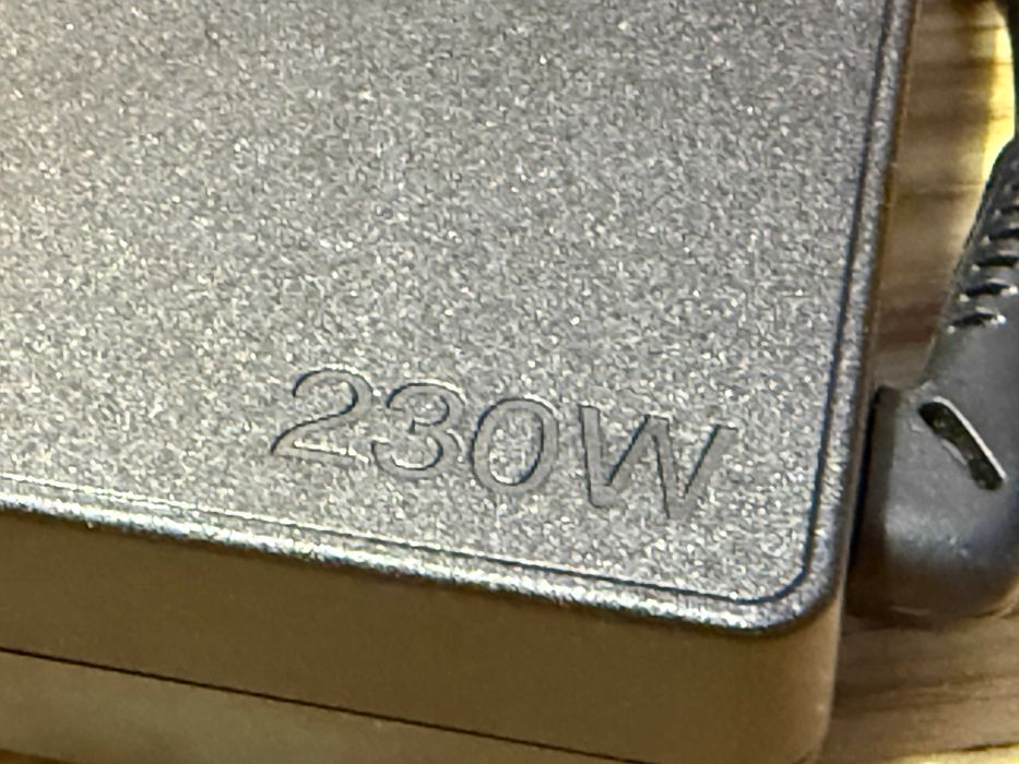 Lenovo 230W Оригинално Зарядно 20V 230W