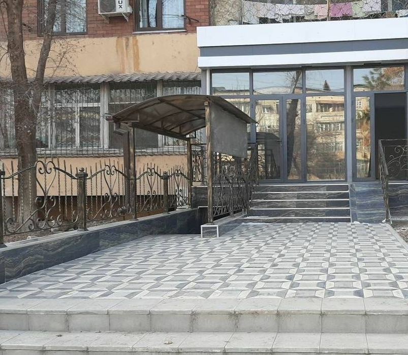 Аренда под офис 33м2 ресторан Шох Сарой Без Мебель! Вдоль Дороги 350$!