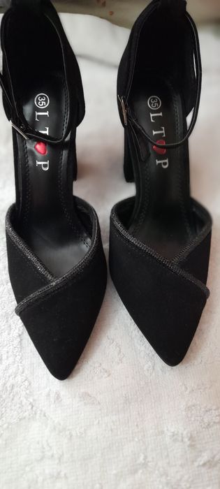 Pantofi de damă culoarea negru