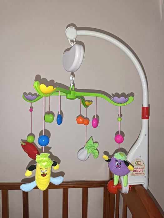 Мобиль на детскую кровать