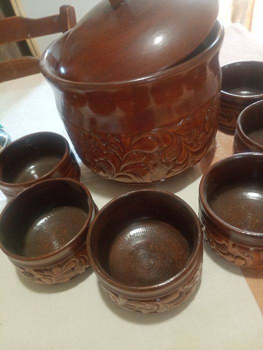 Крюшённица из дерева.