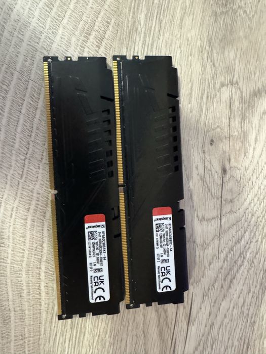 Vând kit dual de 64 GB DDR5 RAM Kingston 6000 CL30