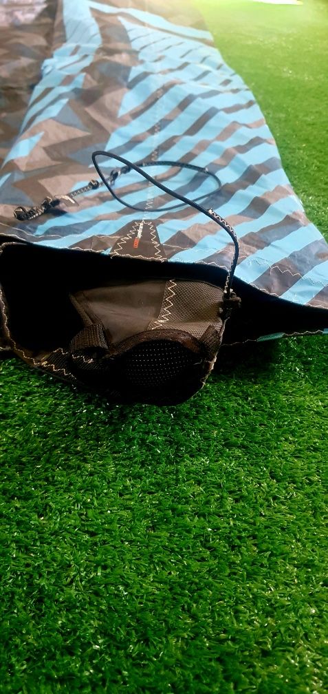 Kite Liquid Force Solo 12m + bară LF Response kitesurf zmeu kiteboard