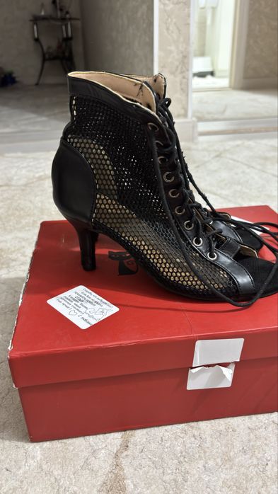 Продам туфли для танцев