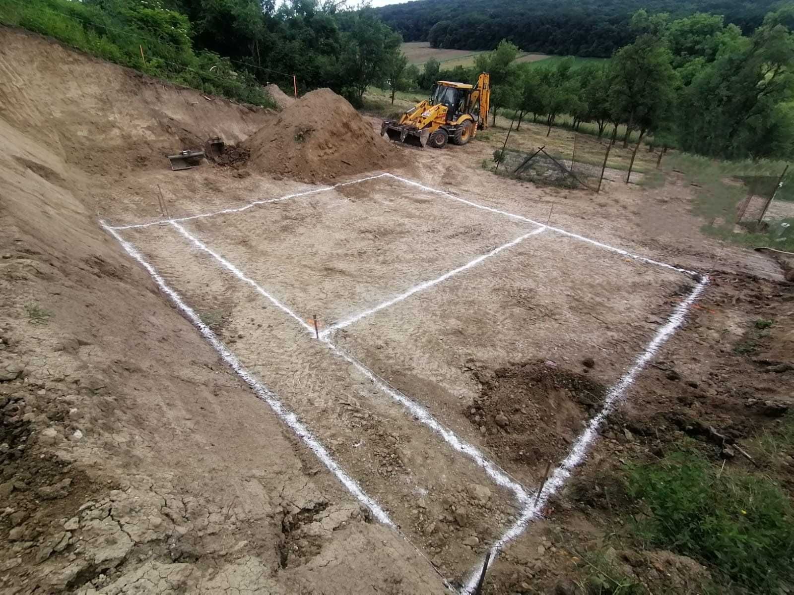 Închiriez Buldoexcavator