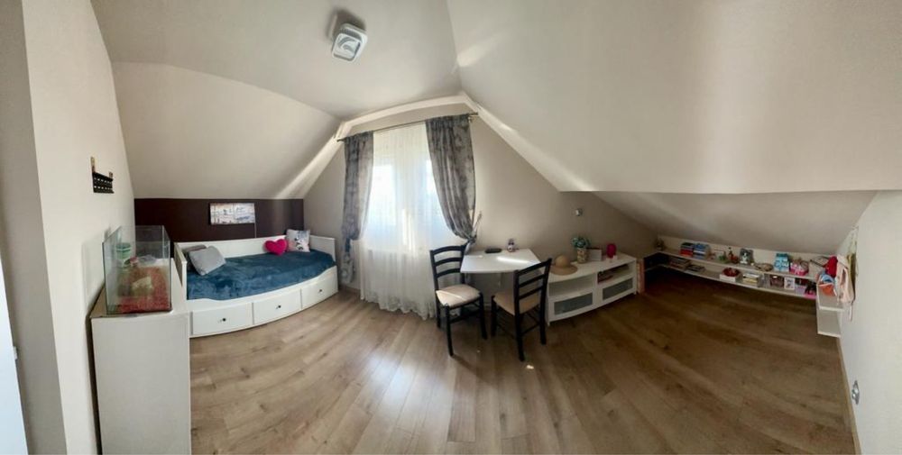 Apartament cu 4 camere