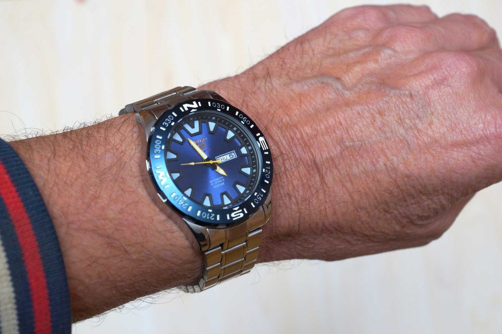 часовник SEIKO Sport-нов