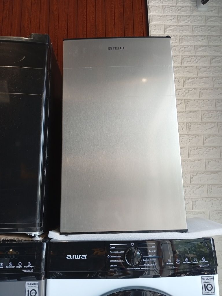 Mini holadilnik Aiwa 90 litr