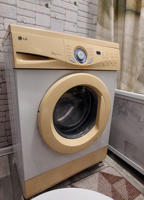 Продам стиральную машинку автомат LG