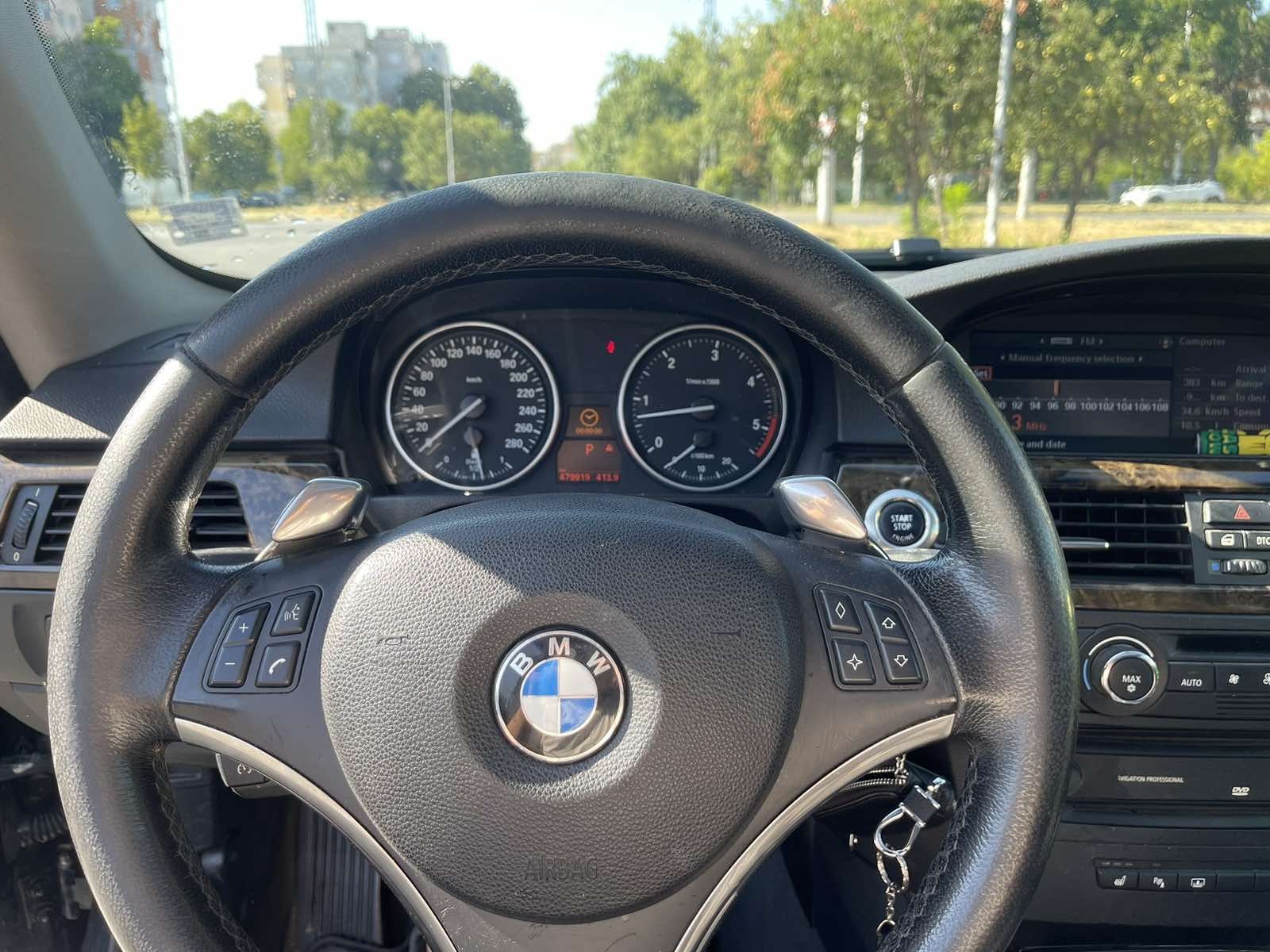 Продавам BMW 330