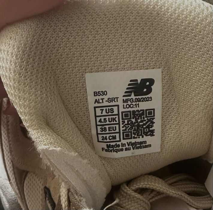 New Balance 9060 beige