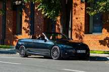 BMW Seria 3 BMW e93 330i 272cp motor refacut, upgrade suspensie, frane, muzica etc