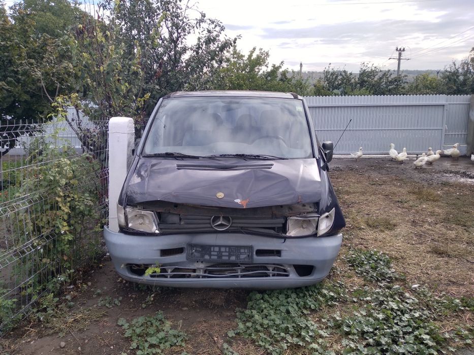 Vând / Desembrez Mercedes Vito 2.2 Diesel Avariat Fața