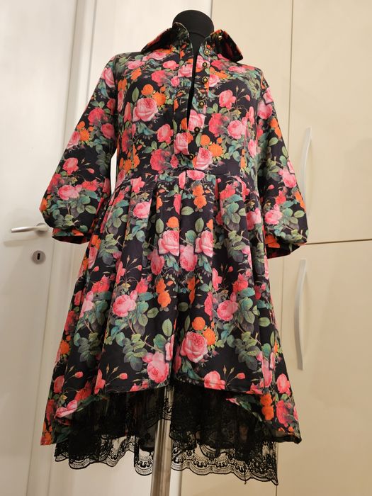 Rochie cu motive florale