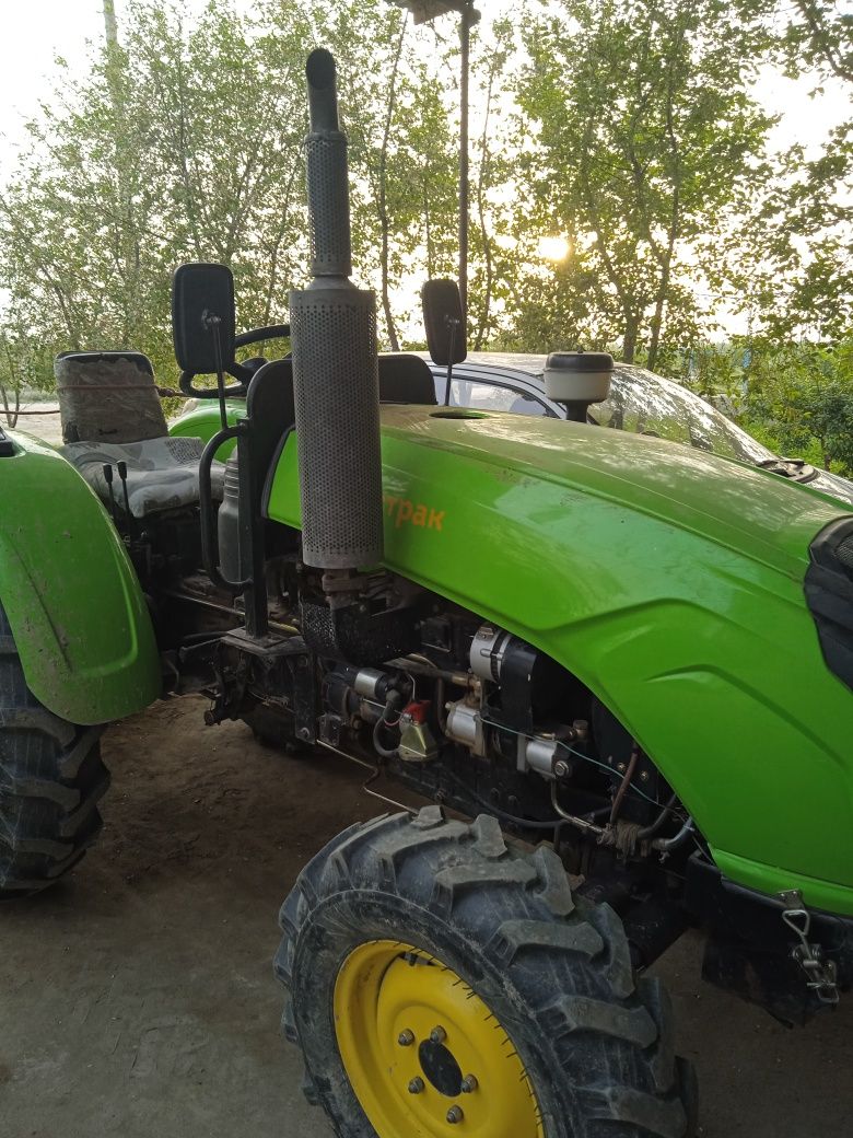 Mini traktor 404