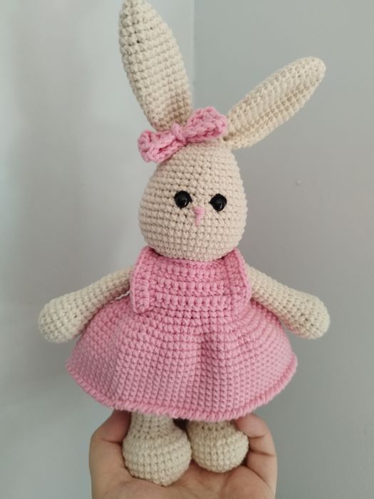 Плетено зайче на една кука