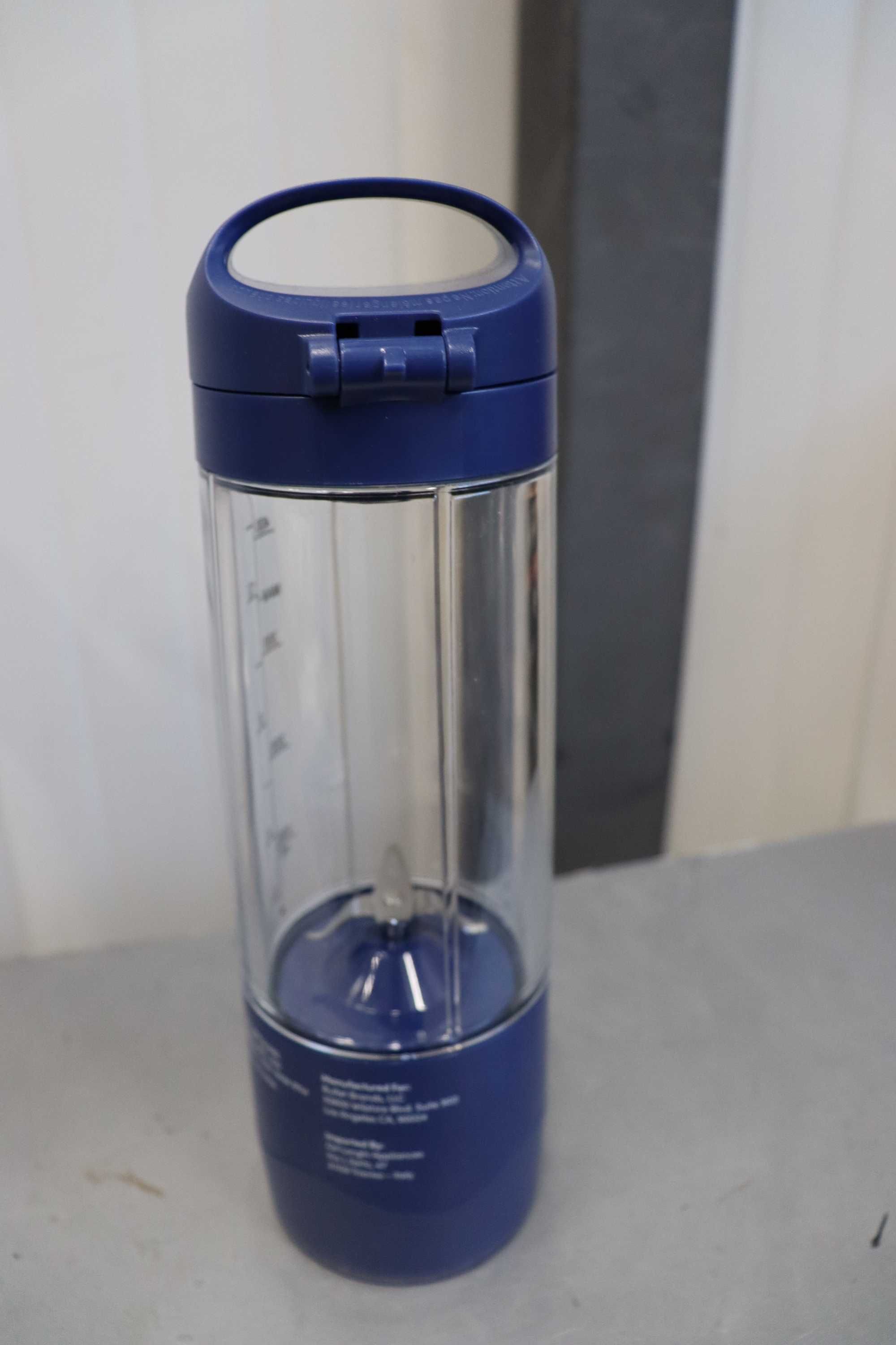 Преносим блендер Nutribullet NBP003B, Чаша 475 мл, USB-C, НЕ РАБОТИ!