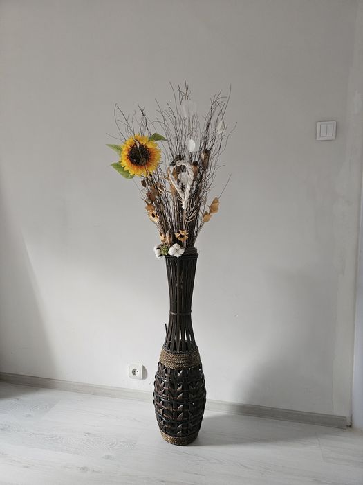 Vaza cu flori decorativa