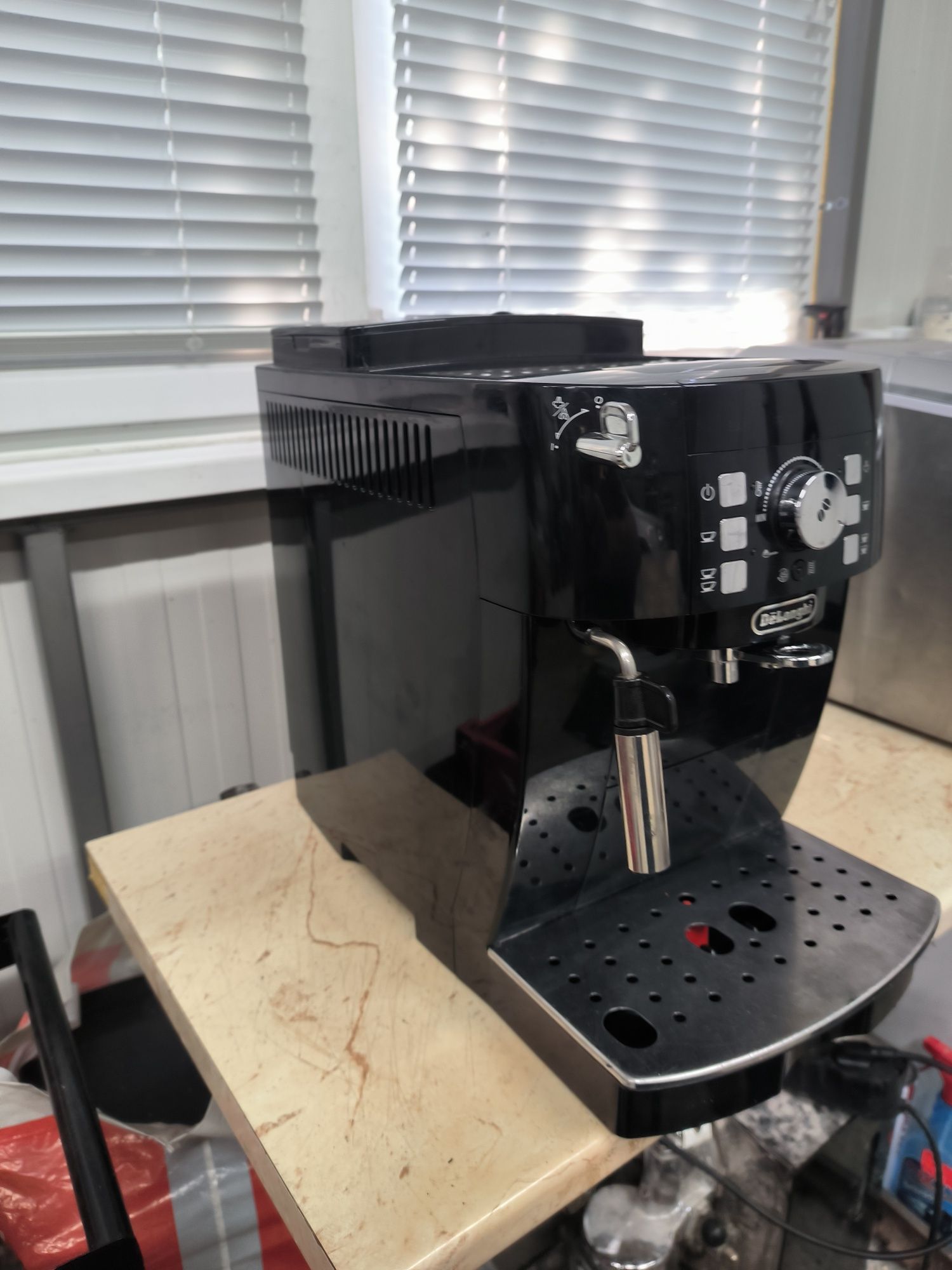 Delonghi Magnifica S