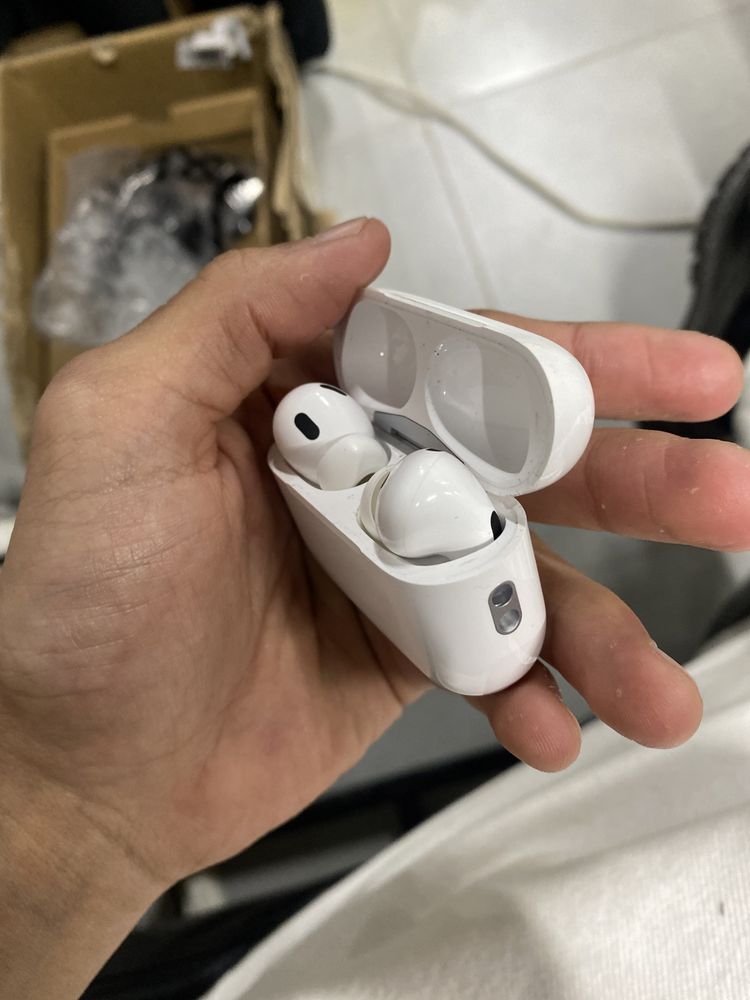 AirPods Pro с гарантией