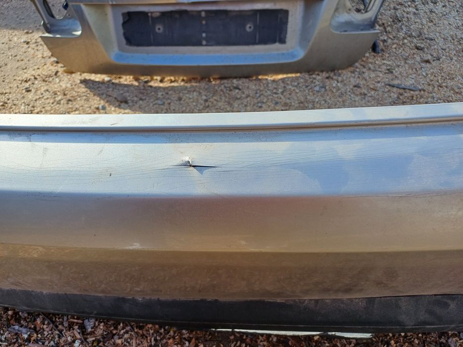 Capotă spate wv jetta +bara